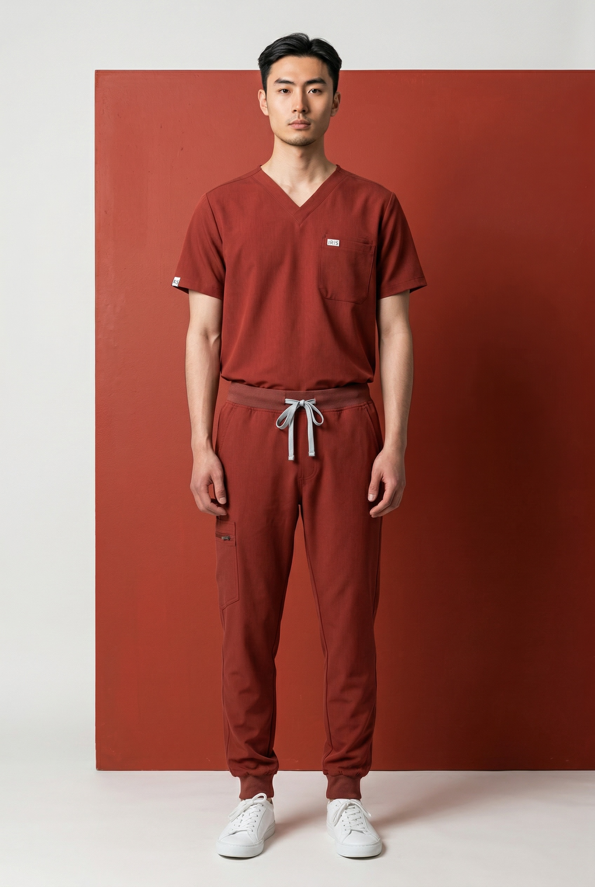 IRIS MEN'S FLEX V-NECK SCRUB TOP